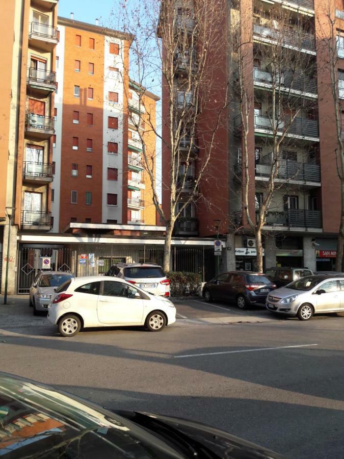 Appartement Grazioso Bilocale A 100 Mt Dalla Metropolitana à Sesto San Giovanni Extérieur photo